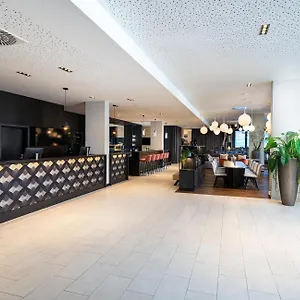 Otel Leonardo Hauptbahnhof
