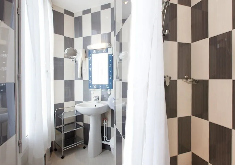 Avenir Hotel Montmartre Párizs 2*,